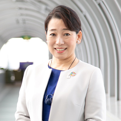 河﨑 由美子